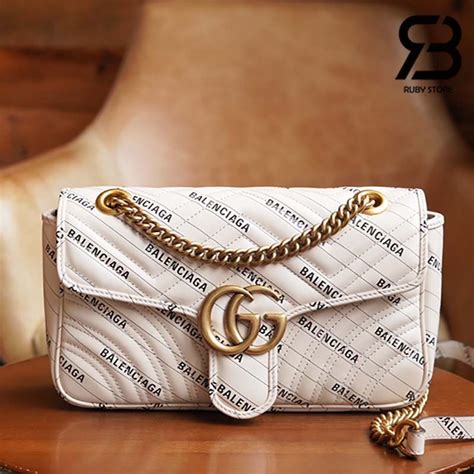 borsa gucci per balenciaga|balenciaga gucci accessories.